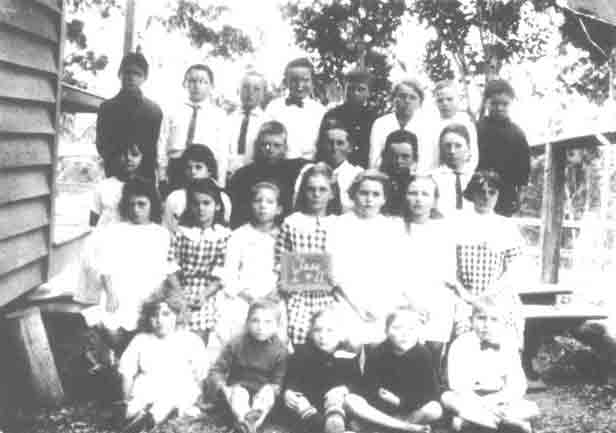 classes-i-and-ii,-1928-photo-courtesy-of-peec.jpg